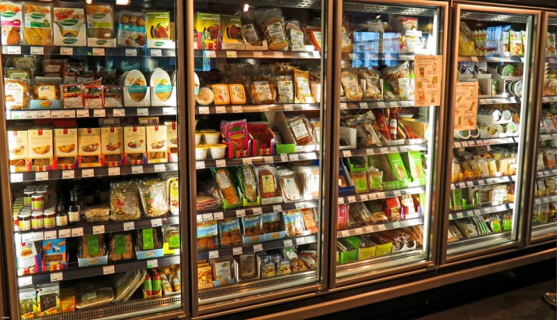 boutique-ROQUEBRUNE SUR ARGENS-min_supermarket_fridge_produce_food_market_retail_shop_store-858798